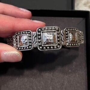 Vintage bangle bracelet. Hammer Weaved. Hinged.